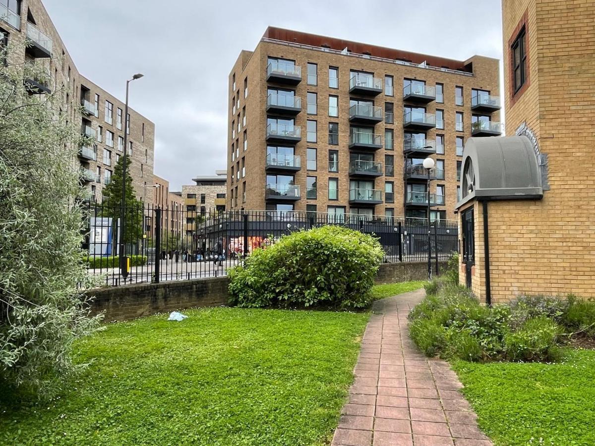 Surrey Docks Se16 Near Canada Water N Easy Access Canary Wharf Londres Exterior foto